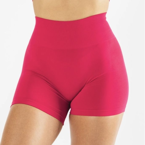 Alphalete Amplify 4.5 Hot Pink Shorts - Picture 2 of 3